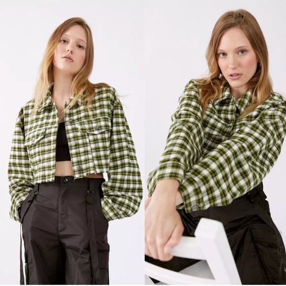 Urban Outfitters BDG Carissa Green Plaid Flannel Cropped Shirt Jacket - Picture 1 of 9